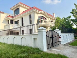 5 BHK Villa For Rent in Eros Rosewood City, Sector 49