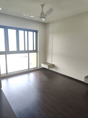 Room in 2 BHK Apartment at Purva Atmosphere, Thanisandra Main Road – for Rent