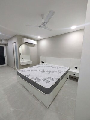 Bedroom in 1 BHK Builder Floor at Sector 46 – for Rent
