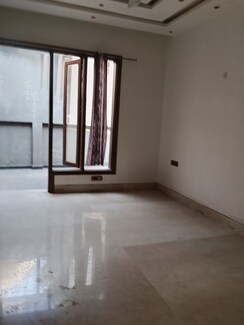 1 BHK +Builder Floor For Rent in Saket