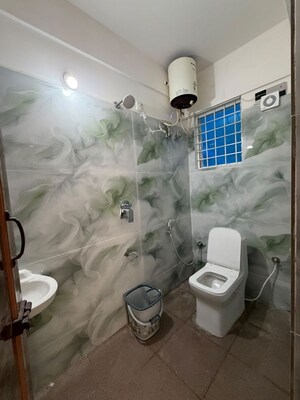 Bathroom in 2 BHK Apartment at Sri Sai Residency Kadubeesanahalli, Kadubeesanahalli – for Rent