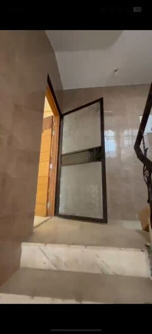 Furnished Amenities in 2 BHK Builder Floor at Paryavaran Complex – for Sale