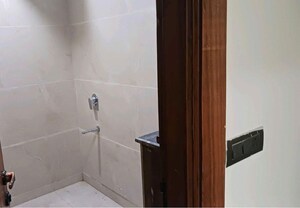 Bathroom in 4 BHK Apartment at Countrywide Park 81, Sector 81 – for Rent