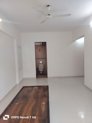 Furnished Amenities in 3 BHK Apartment at Godrej Central, Chembur – for Rent