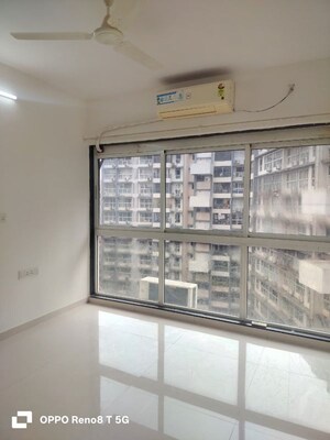 Room in 3 BHK Apartment at Godrej Central, Chembur – for Rent