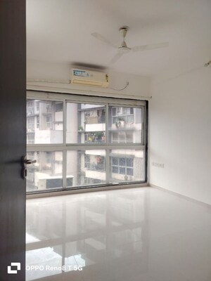 Room in 3 BHK Apartment at Godrej Central, Chembur – for Rent