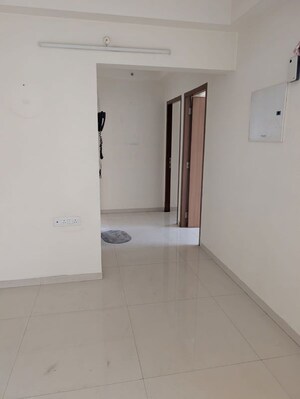 Room in 3 BHK Apartment at Godrej Prime, Chembur – for Rent