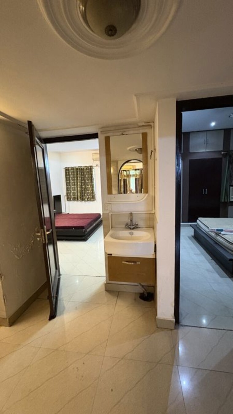 undefined, chittaranjan park 3 Bedroom 160 Sq.Yd. Builder Floor In Chittaranjan Park Delhi 10697982