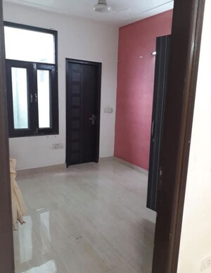 Room in 2 BHK Builder Floor at Ramesh Nagar – for Rent