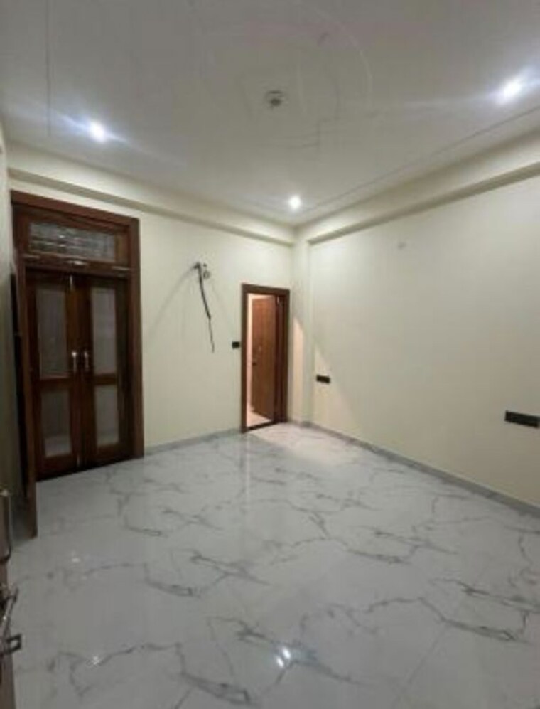 Room, sector 37 greater noida 2 Bedroom 200 Sq.Mt. Independent House In Sector 37 Greater Noida Greater Noida 10707341
