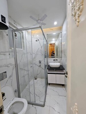 Bathroom in 3 BHK Builder Floor at BPTP Amstoria, Sector 102 – for Sale