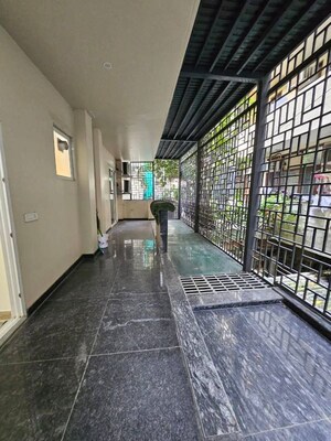 Balcony in 3 BHK Builder Floor at BPTP Amstoria, Sector 102 – for Sale