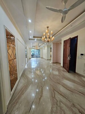 3 BHK Builder Floor For Sale in BPTP Amstoria, Sector 102