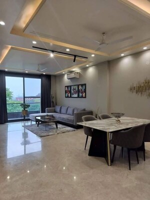 Team Area in 3 BHK Builder Floor at BPTP Amstoria, Sector 102 – for Sale