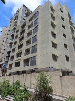 3 BHK +Apartment For Rent in F5 Mount Unique