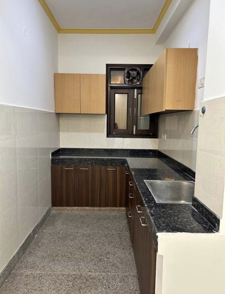 Kitchen, rajouri garden 3 Bedroom 130 Sq.Yd. Builder Floor In Rajouri Garden Delhi 10707379