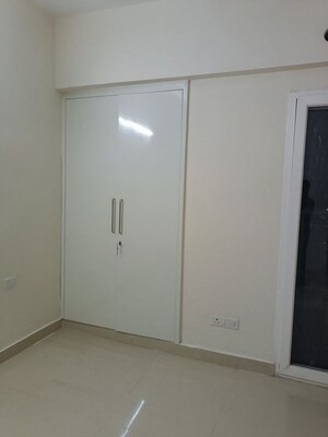 Room in 2 BHK Apartment at Samridhi Luxuriya Avenue, Sector 150 – for Rent