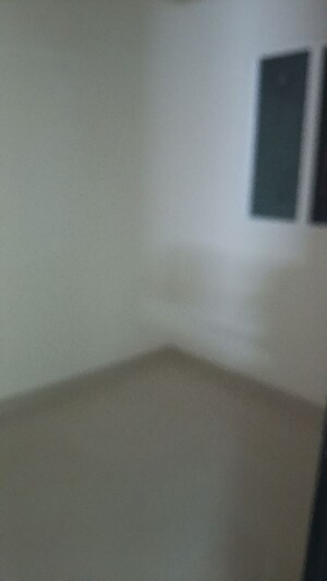 Room in 2 BHK Apartment at Samridhi Luxuriya Avenue, Sector 150 – for Rent