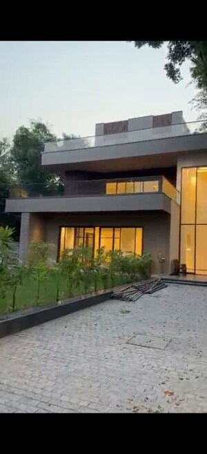 6 BHK Villa For Sale in Chattarpur