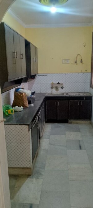 Bedroom in 3.5 BHK Builder Floor at Spring Field, Sector 31 – for Rent