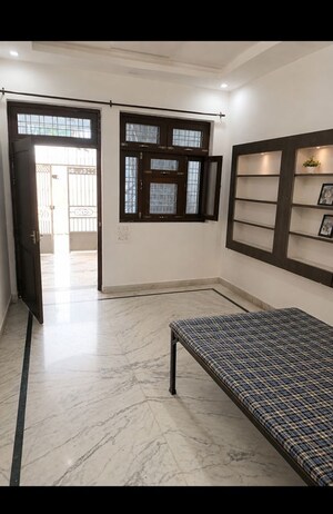 Room in 2 BHK Apartment at Railway Station Area – for Rent