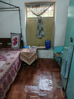 Bedroom in 4 BHK Villa at Krishna Kalina Market, Santacruz East – for Rent
