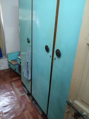 Furnished Amenities in 4 BHK Villa at Krishna Kalina Market, Santacruz East – for Rent