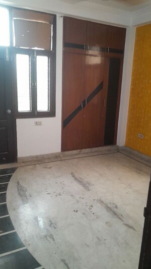 Furnished Amenities in 3 BHK Independent House at Aman Plaza, Shakti Khand iv – for Rent