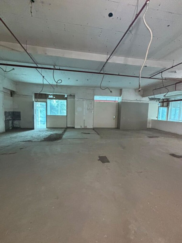  Parking, wadhwa-trade-centre Commercial Showroom 10510 Sq.Ft. In Santacruz East Mumbai 10707442