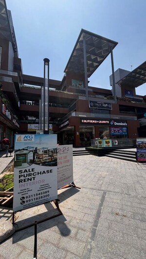  Shop – Exterior View View at Suntwilight Phase 2, Sector 27 Yamuna Expressway - for Rent