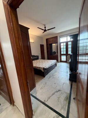 3 BHK Independent House For Rent in Dlf City Phase 3