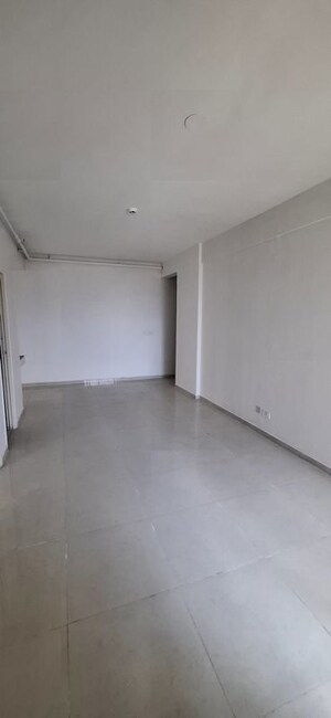Room in 2 BHK Apartment at Signature Global The Millennia, Sector 37d – for Rent