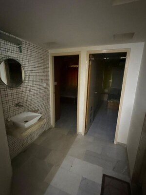 Bathroom in 3 BHK Apartment at Jodhpur Tekra – for Rent