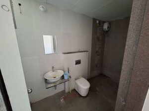 Bathroom in 3 BHK Apartment at Jodhpur Tekra – for Rent