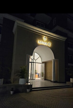 Building Lobby in 3 BHK Apartment at Ambika Florence Park, North Mullanpur – for Sale