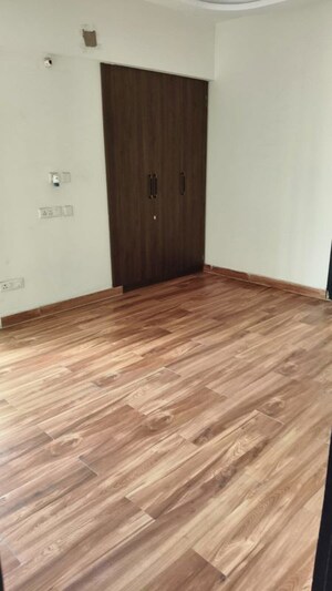 Room in 2.5 BHK Apartment at Samridhi Luxuriya Avenue, Sector 150 – for Sale