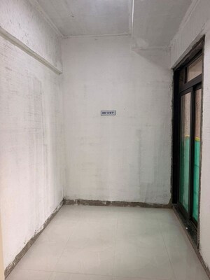 Room in 2 BHK Apartment at Churchgate – for Sale