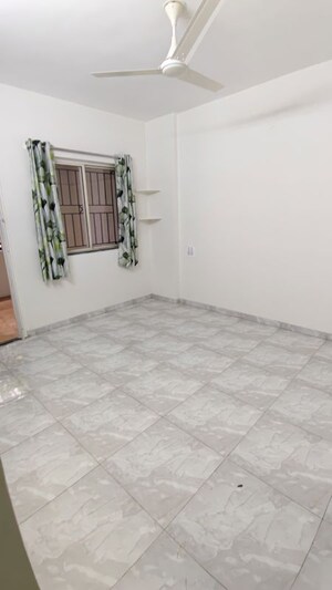 Room in 2 BHK Apartment at Bafna Padmaja 2, Katraj – for Rent