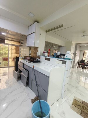 Team Area in 3 BHK Apartment at New India Grace Luxuria, Malad West – for Sale