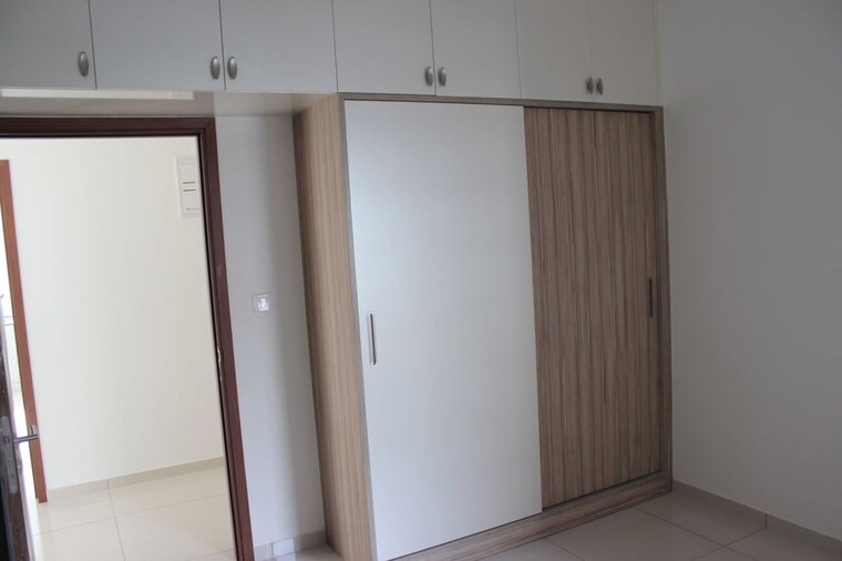 Room, l-t-raintree-boulevard-phase-2 3 Bedroom 1985 Sq.Ft. Apartment In Hebbal Bangalore 10707523