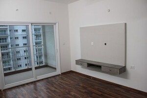Room in 3 BHK Apartment at L&T Raintree Boulevard Phase 2, Hebbal – for Rent