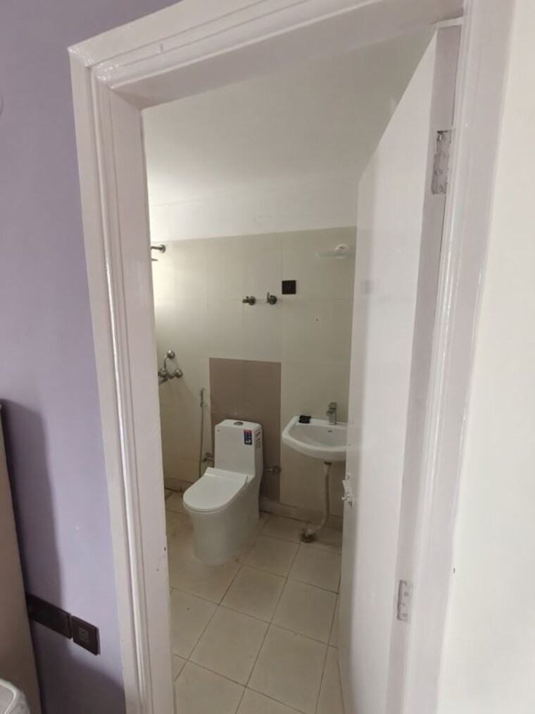 Bathroom, sg-impressions-58 2 Bedroom 1010 Sq.Ft. Apartment In Raj Nagar Extension Ghaziabad 10707519