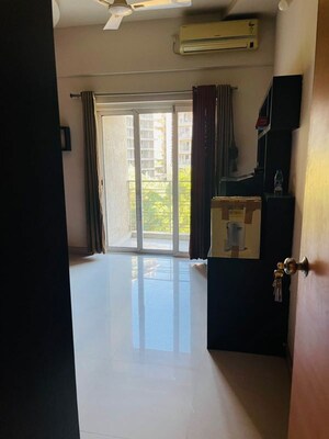 Building Lobby in 3 BHK Apartment at Amanora Sterling Towers, Hadapsar – for Rent