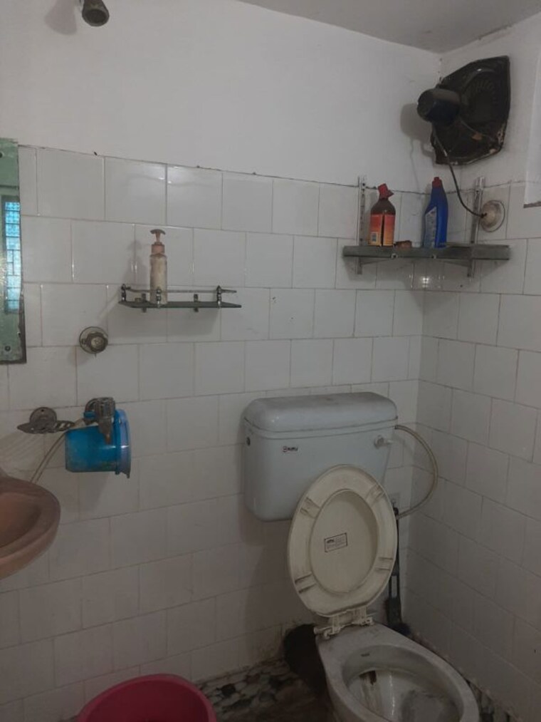 Bathroom, mango 3 Bedroom 1100 Sq.Ft. Apartment In Mango Jamshedpur 10707492