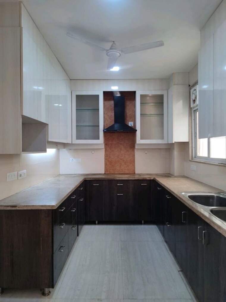 Kitchen, sector 45 3 Bedroom 100 Sq.Yd. Builder Floor In Sector 45 Gurgaon 10707533
