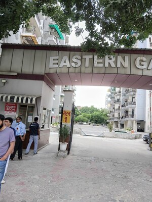 2 BHK Apartment – Entrance View at Vxl Eastern Gates, Vasundhara Sector 4 - for Rent