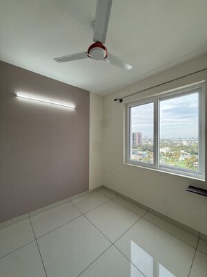 Room in 2 BHK Apartment at Brigade Laguna, Hebbal – for Rent