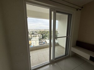 Room in 2 BHK Apartment at Brigade Laguna, Hebbal – for Rent