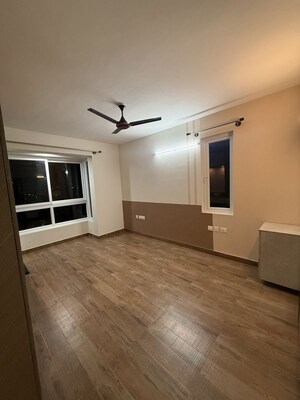 Room in 2 BHK Apartment at Brigade Laguna, Hebbal – for Rent