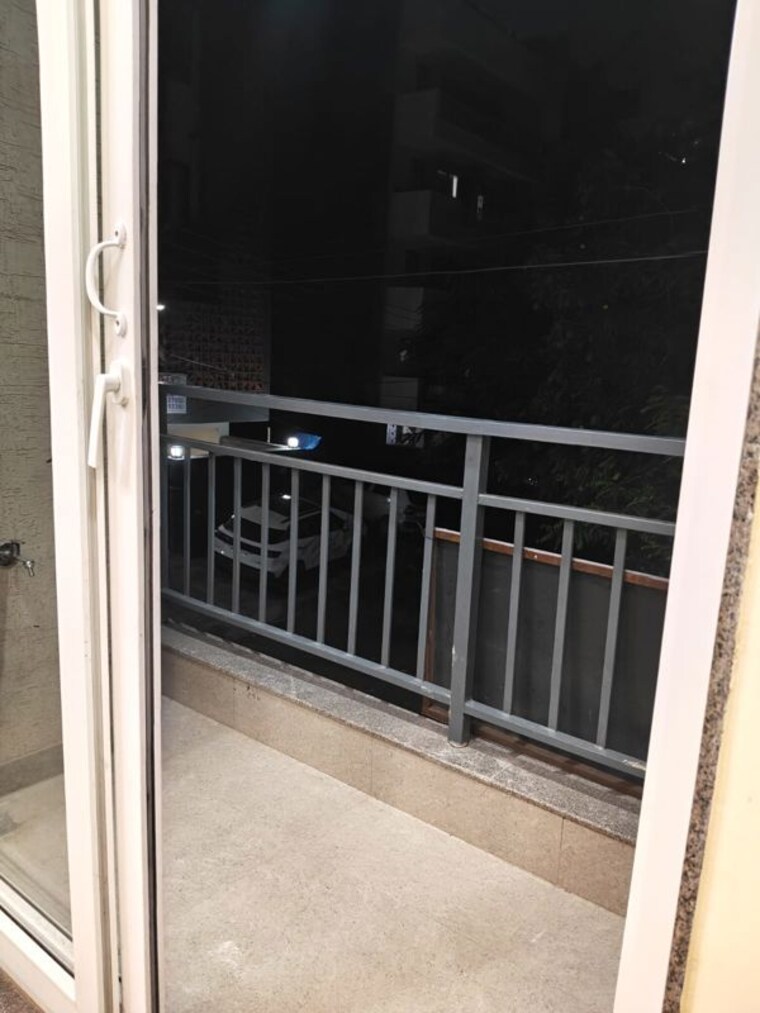 Balcony, sector 42 1 Bedroom 86 Sq.Yd. Builder Floor In Sector 42 Gurgaon 10707566
